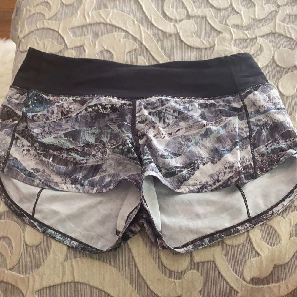 lululemon landscape print speed up shorts